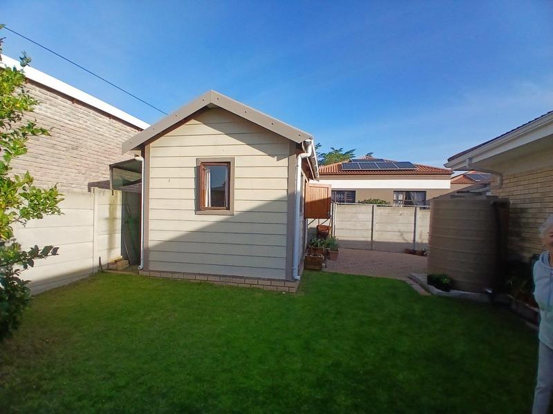 4 Bedroom Property for Sale in Fraaiuitsig Western Cape